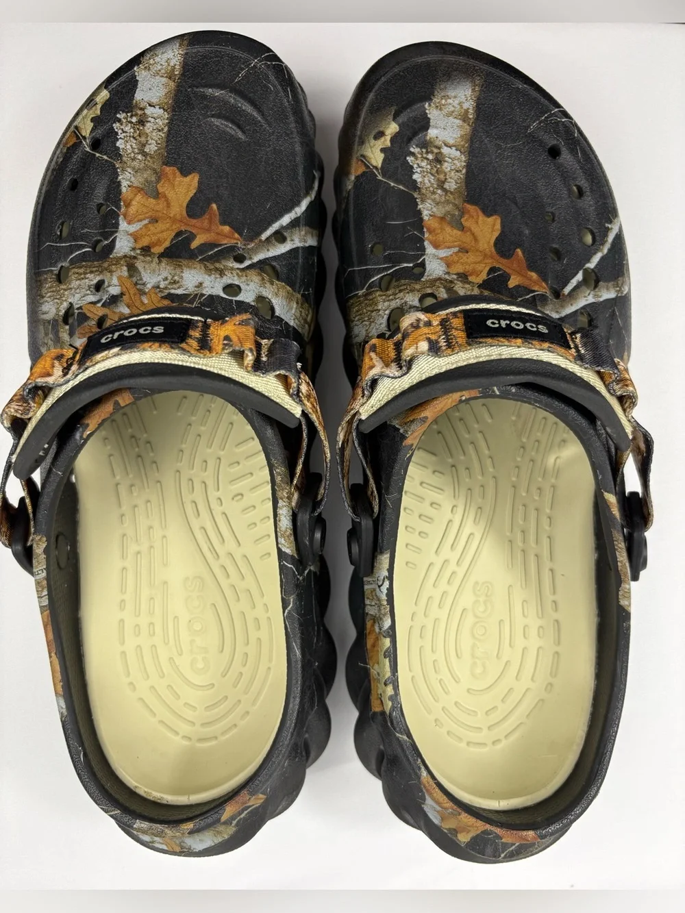 Crocs Men’s Echo Clogs in the Realtree Edge-Size: 8(M), 10(W)-Color: Camouflage.
